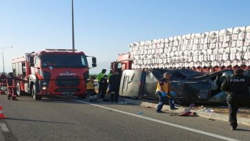 Malatya'da trafik kazası, kamyona çarptı: 2 ölü