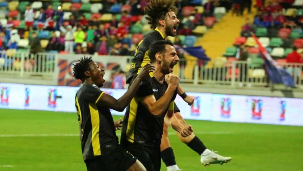 Yeni Malatyaspor, deplasmanda Altınordu'yu 3-0 yendi