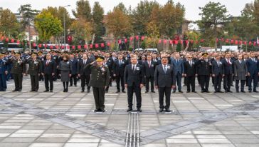 Gazi Mustafa Kemal Atatürk Malatya'da  düzenlenen törenlerle anıldı 
