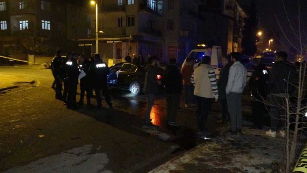 Malatya'da otomobil ile otobüs çarpıştı, 12 yaralı