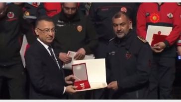İtfaiye Daire Başkanı Katipoğlu'na Devlet Üstün Fedakârlık Madalyası Takdim Edildi
