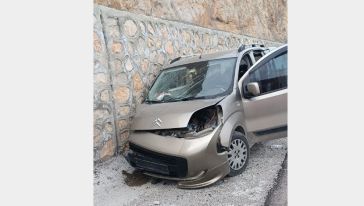 Malatya'da tünel girişinde kaza; 3 yaralı 