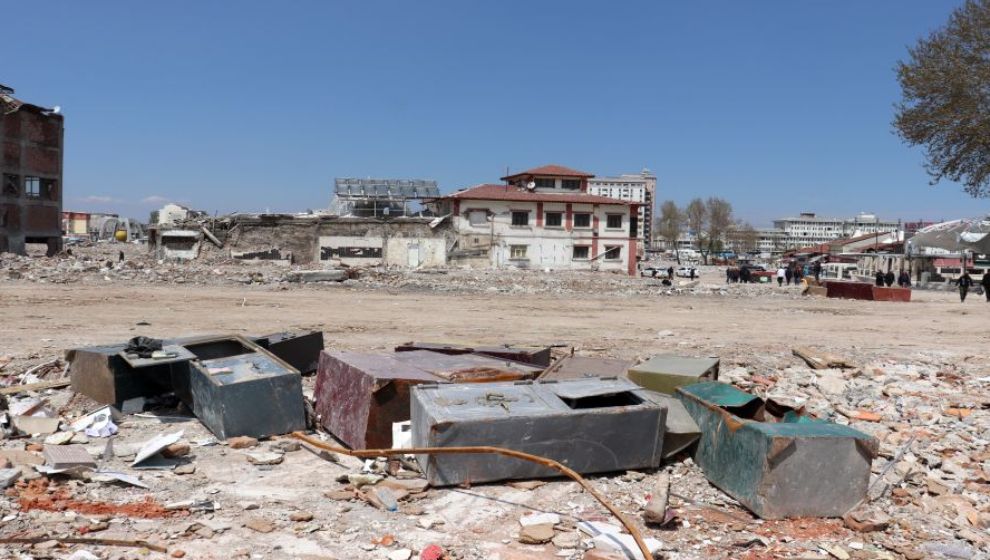 Valilik açıkladı; Malatya'da 8 bin işyeri, 52 bin konut zararı var...