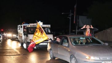 Deprem bölgesi Malatya'da şampiyonluk kutlaması 