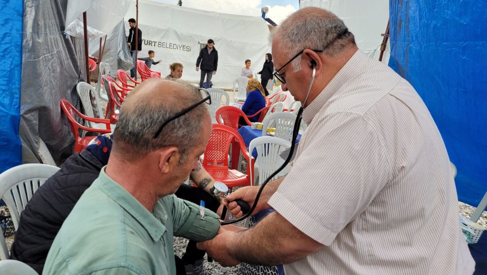 Kadınlara ilk yardım eğitimi veriliyor