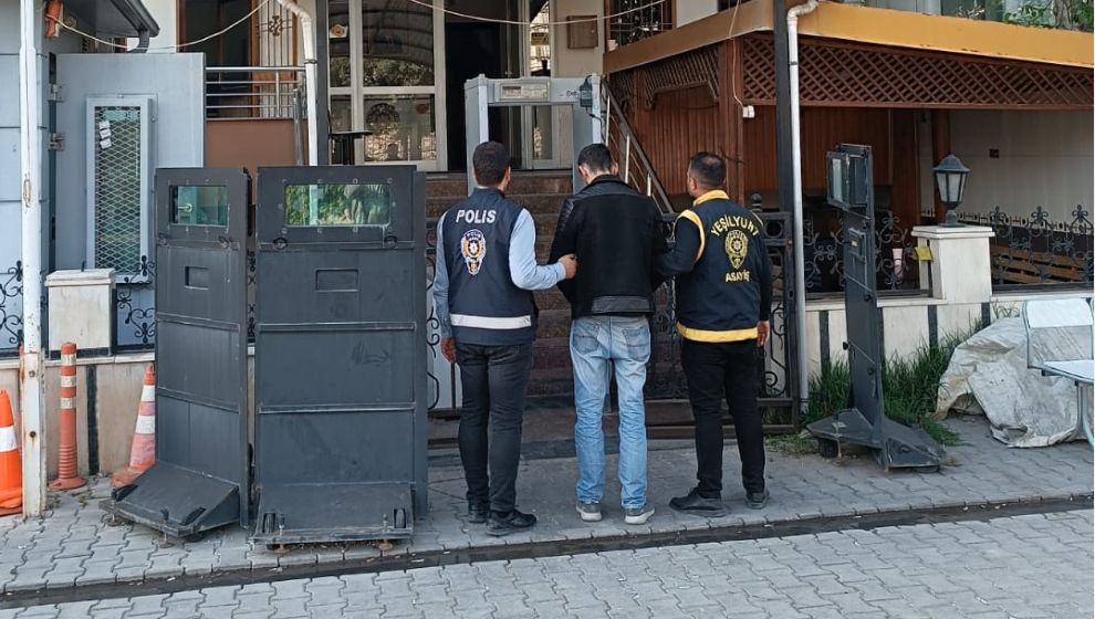 Malatya'da deprem hırsızı 3 kişi yakalandı, 1 kişi tutuklandı