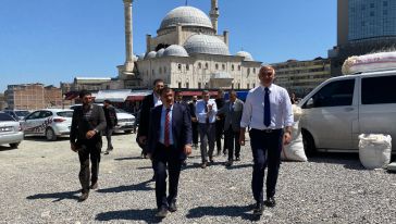 Bakan Yıkılan Çarşıyı Gezdi 