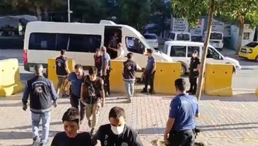 Malatya'da 34 göçmen yakalandı, 2 organizatör tutuklandı 