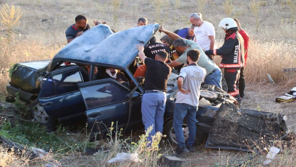 Malatya'da Trafik Kazası.. 1 ölü, 6 yaralı