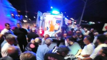 Malatya'da yolcu otobüsü ile hafif ticari aracın çarpıştığı kaza da  5 kişi yaralandı 