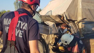 Malatya'da devrilen kamyonetin sürücüsü ağır yaralandı 