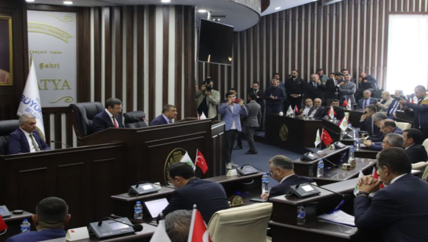 "Deprem ortamında böyle başarılı çalışmalar hepimiz için bir moral kaynağı oldu"