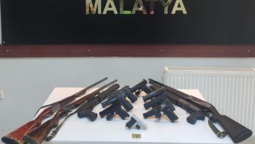 Malatya'da KOM Operasyonunda 15 Silah Ele Geçirildi