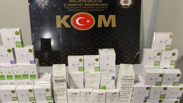 Malatya'da kaçak cep telefonu malzemeleri ele geçirildi