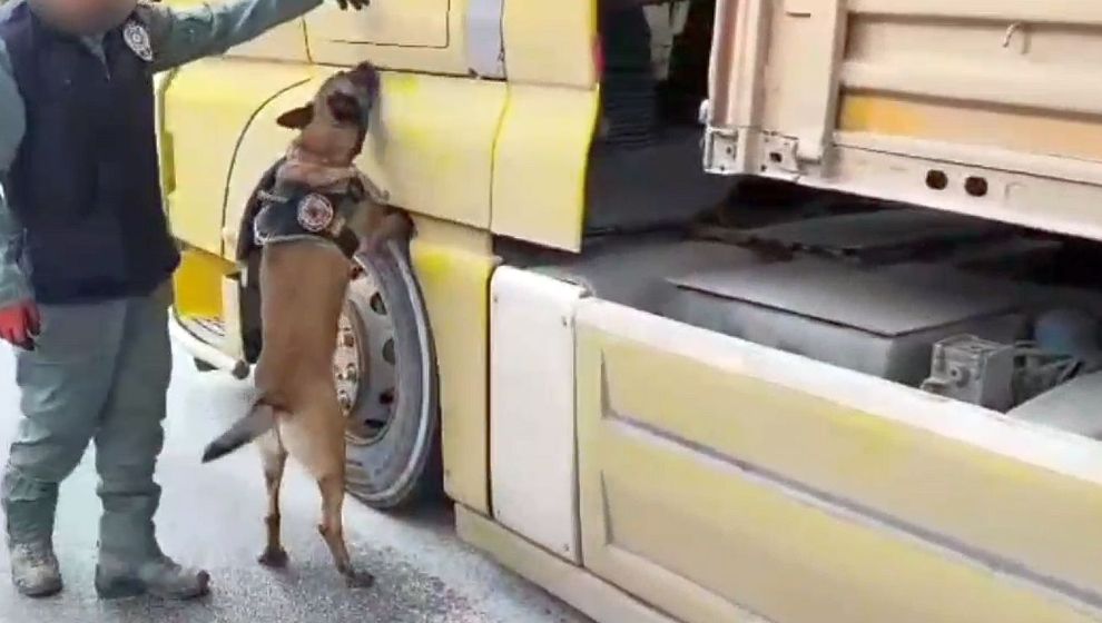 Malatya'da tır şoförü 15 kilo uyuşturucu ile yakalandı