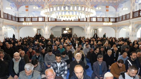 Malatya'da Mehmet Göçmez Camisi İbadete Açıldı