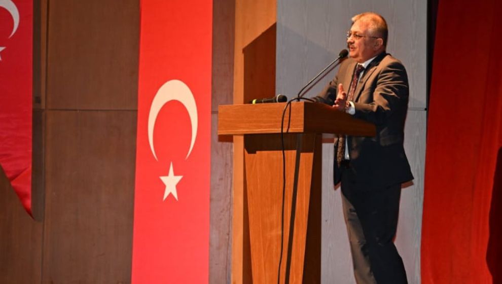 İnsan nasıl yetiştirilirse o doğrultuda insanlığa hizmet eder