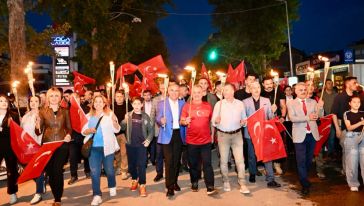 Malatya'da 19 Mayıs “Fener Alayı Yürüyüşü” Düzenlendi