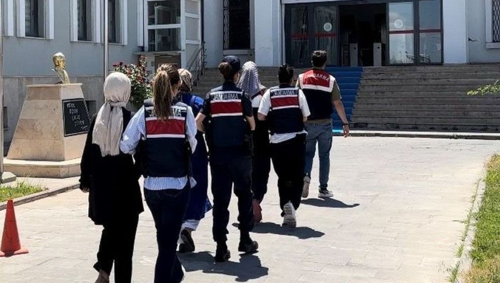Malatya'daki FETÖ Operasyonunda 4 Şüpheli Kadın İtirafçı Oldu