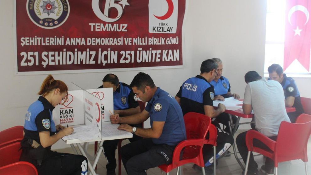 ‘251 Şehidimiz için 251 Ünite Kan Bağışı’ kampanyasın başarıyla tamamlandı