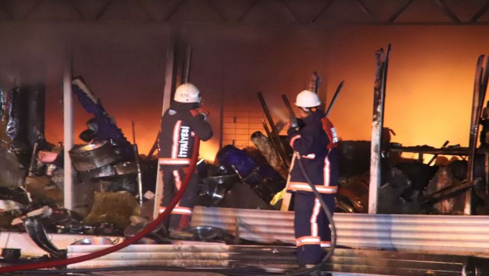 Malatya'da Büyük Yangın Korku ve Paniğe Neden Oldu