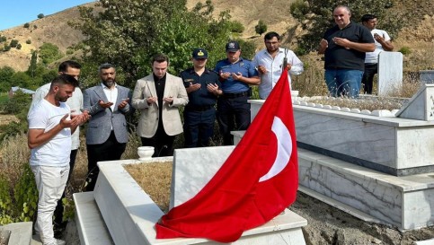 Kaymakam  Nas'tan 30 Ağustos Zafer Bayramı'nda Şehit Ailelerine Ziyaret