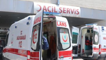 Akçadağ'da otobüs traktöre çarptı: 1 ölü 