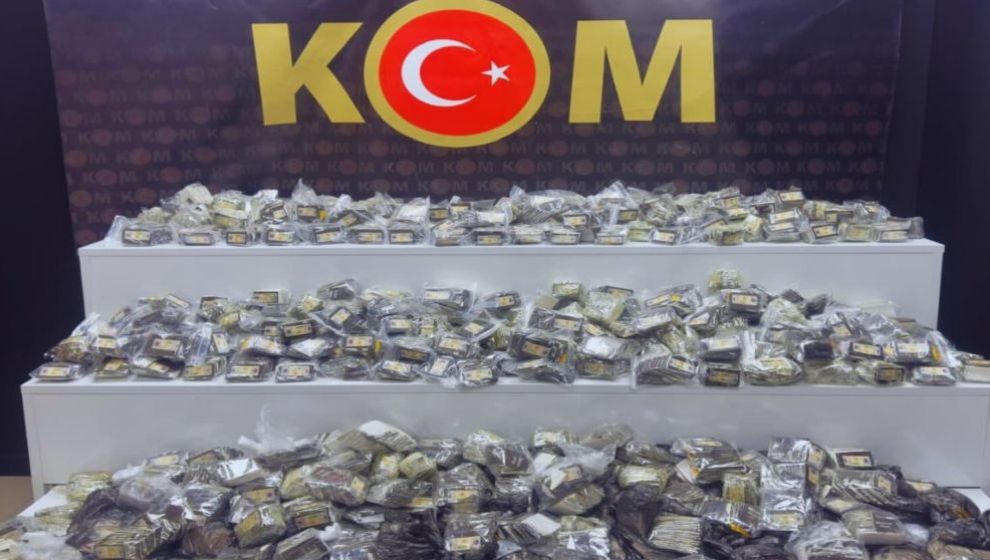 Yolcu Otobüsünde 1.9 Milyonluk Kaçak Tütün