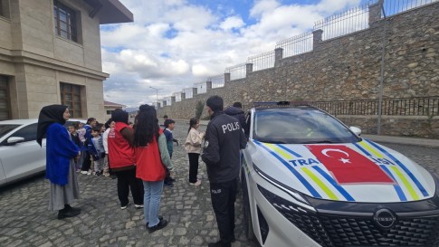 Pütürgeli Öğrencilerden Polis Günü'ne Anlamlı Ziyaret