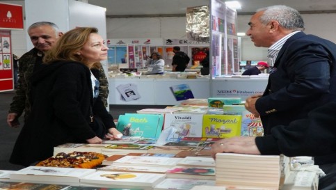 Şahin Metin, Okurlarıyla Buluştu