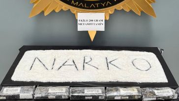 Takibe alınan otomobilde uyuşturucu çıktı: 2 tutuklama 