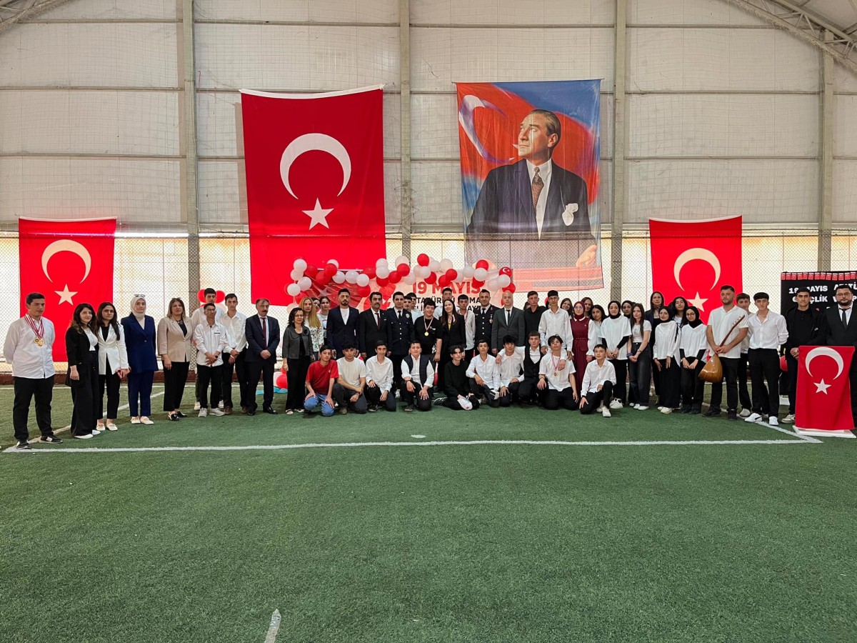 Doğanyol'da 19 Mayıs Coşkusu: Öğrencilerden Anlamlı Program