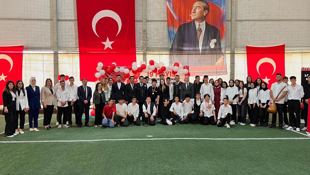 Doğanyol'da 19 Mayıs Coşkusu: Öğrencilerden Anlamlı Program
