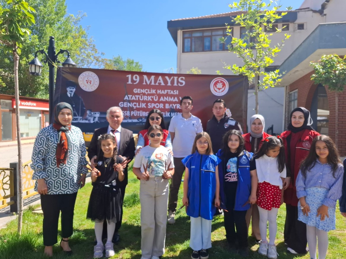 Pütürgeli Gençlerden Sanat Şöleni