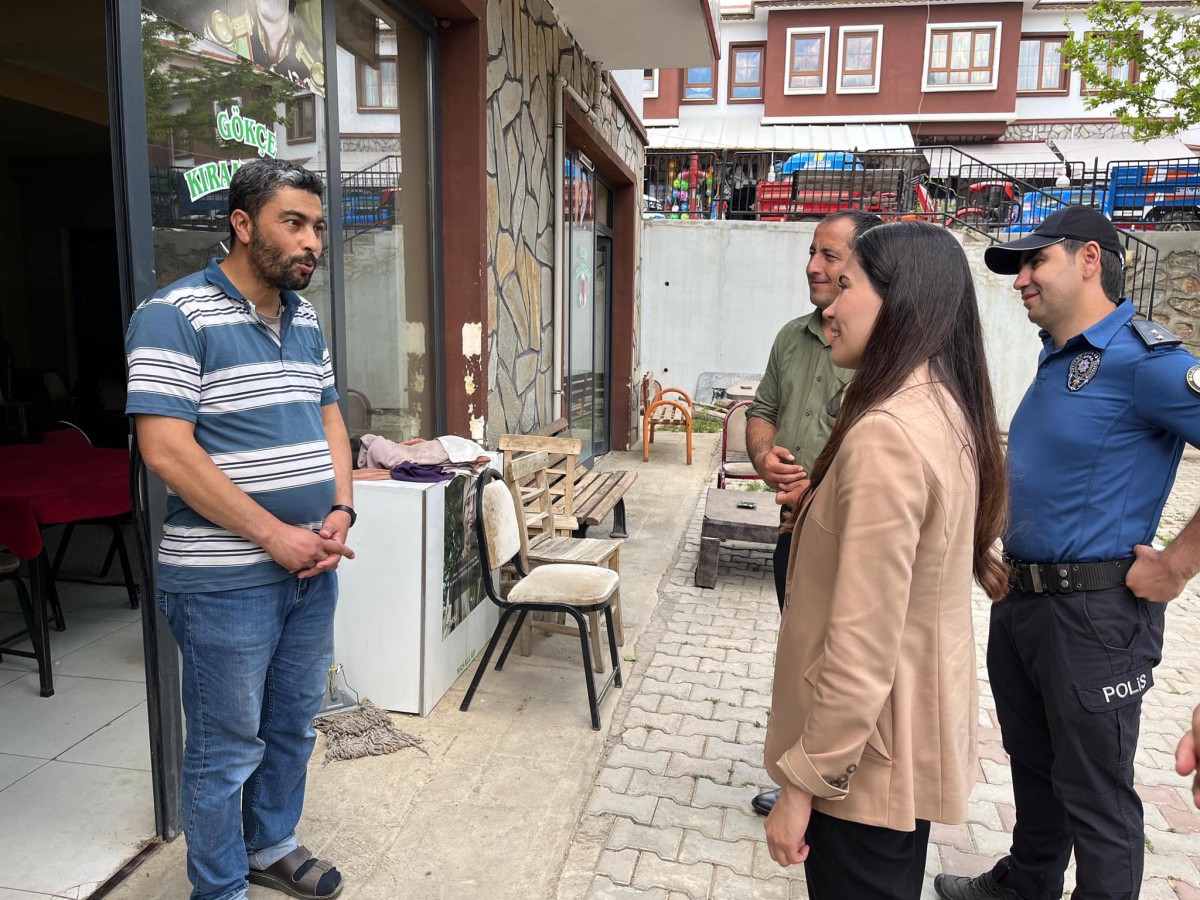 Doğanyol Kaymakamı Ayşe Karaca Nas'tan Şehit Aileleri, Gaziler ve Esnafa Bayram Ziyareti