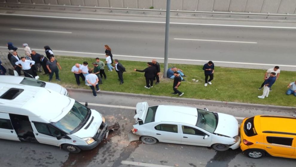Malatya'da 4 aracın karıştığı trafik kazası meydana geldi