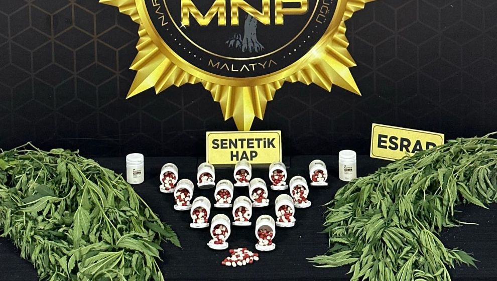 Narkotik Ekipleri 2 Şüpheliyi 748 adet uyuşturucu hapla yakaladı