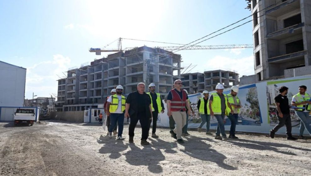 Vali Yavuz inşaat alanlarını inceledi