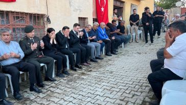 Pütürgeli şehidin ailesine Vali ve Belediye Başkanı'ndan ziyaret