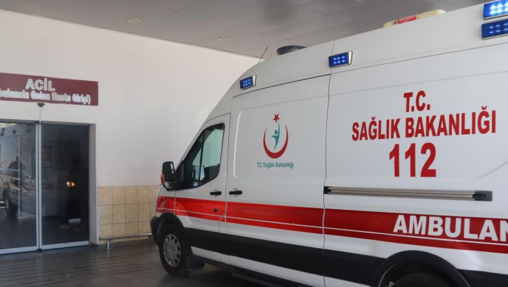 iki otomobilin çarpışması sonucu meydana gelen kazada 8 kişi yaralandı
