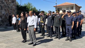 Doğanyol ve Pütürge'de Zafer Bayramı Çelenk Sunma Törenleri Düzenlendi