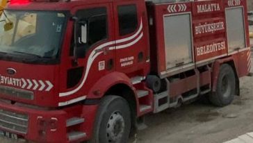 Pütürge Bayırköy Mahallesi'nde çıkan ot yangını söndürüldü
