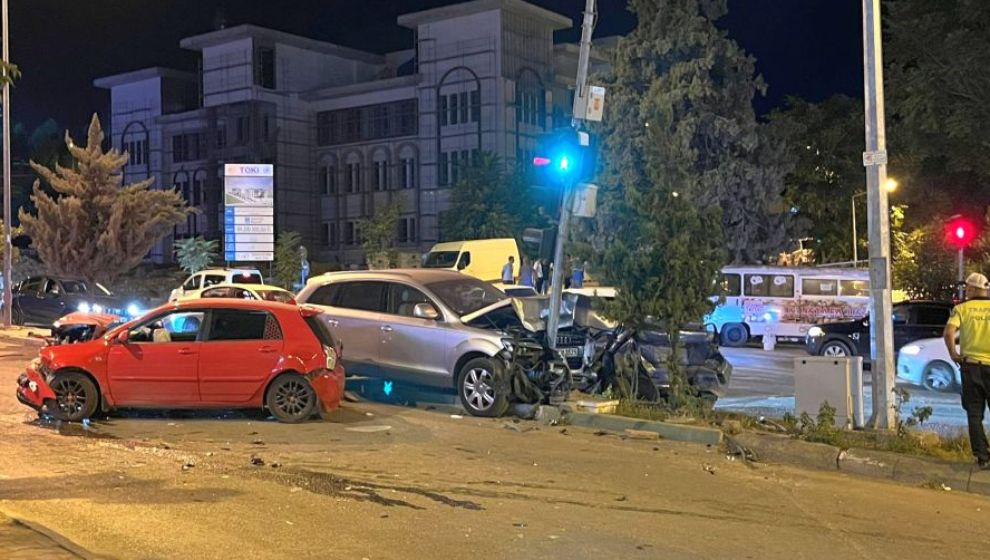 Trafik kazasında biri ağır toplam yedi kişi yaralandı