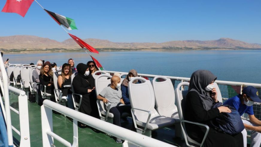 İnönü Üniversitesi ve Belediye Desteğiyle Çocuklara Moral Gezisi