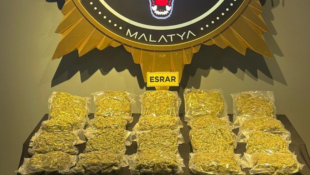 Tır da  12 kilo 800 gram esrar ele geçirildi