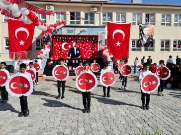 Doğanyol'da 29 Ekim Coşkuyla Kutlandı 