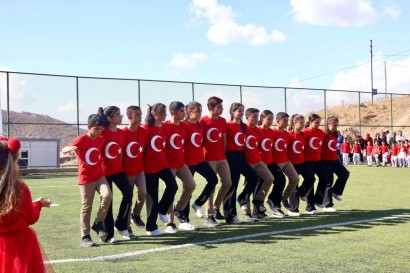  Pütürge'de Birlik ve Gurur İçinde Cumhuriyet Kutlaması