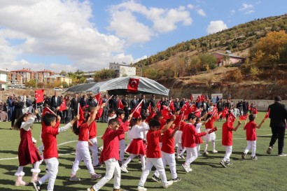  Pütürge'de Birlik ve Gurur İçinde Cumhuriyet Kutlaması