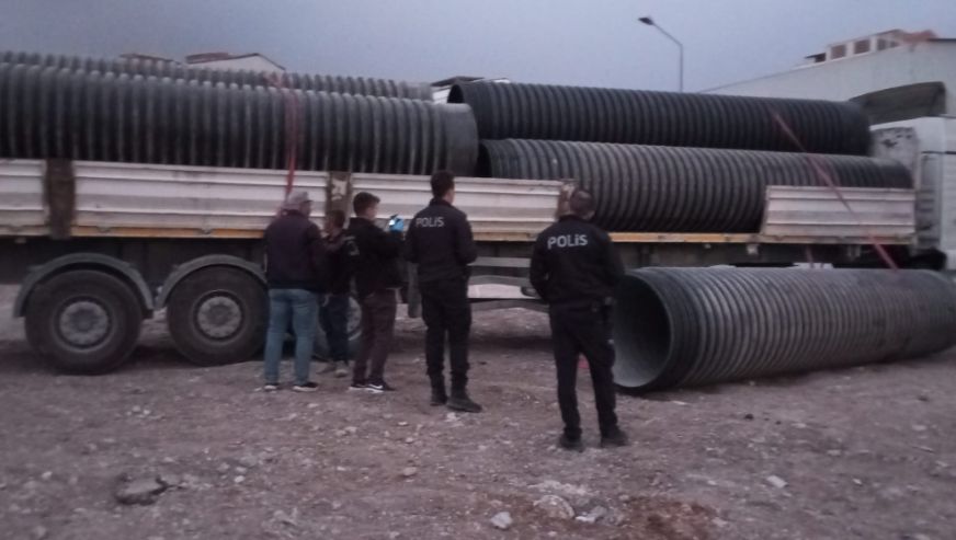 Ağır Yaralı Sürücü Hastaneye Kaldırıldı