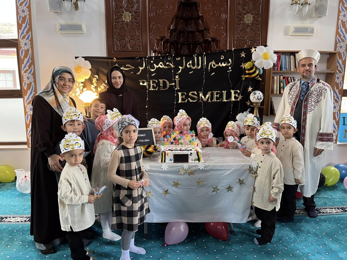 Doğanyol'da Geleneksel Bed-i Besmele Coşkusu: Minikler Dualarla Derse Başladı.